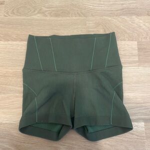 OFFLINE By Aerie Seamless Corset 2" Bike Shorts. Green, Small